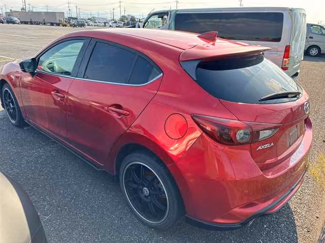 MAZDA AXELA