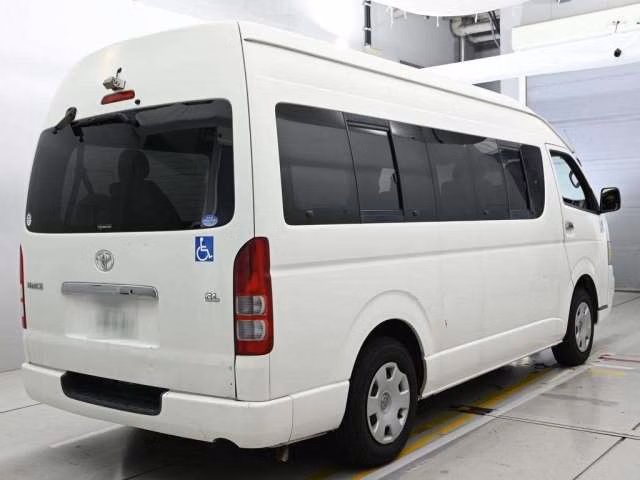 TOYOTA REGIUS ACE