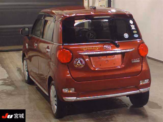 DAIHATSU CAST