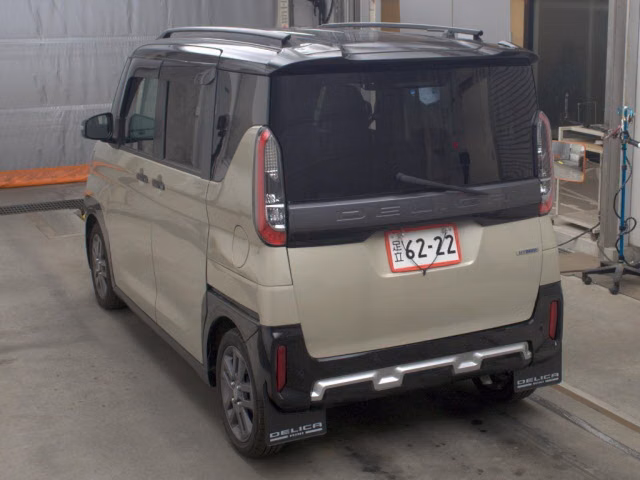MITSUBISHI DELICA MINI