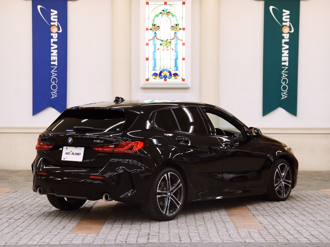 BMW 1-SERIES