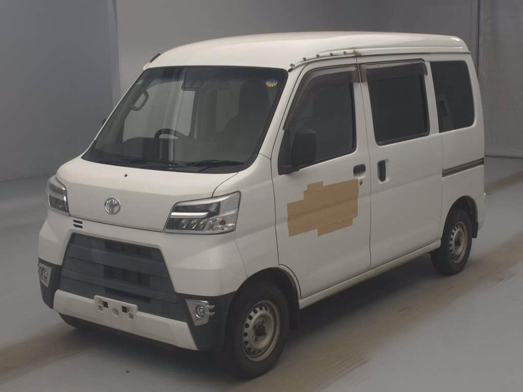 TOYOTA PIXIS VAN
