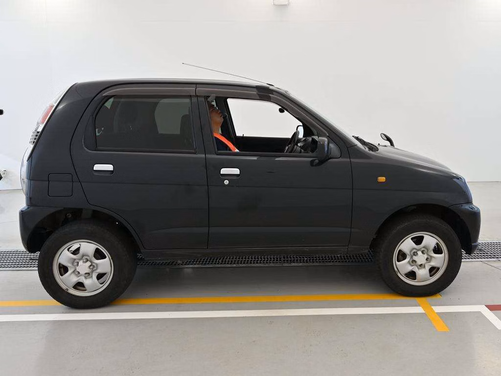 DAIHATSU TERIOS KID