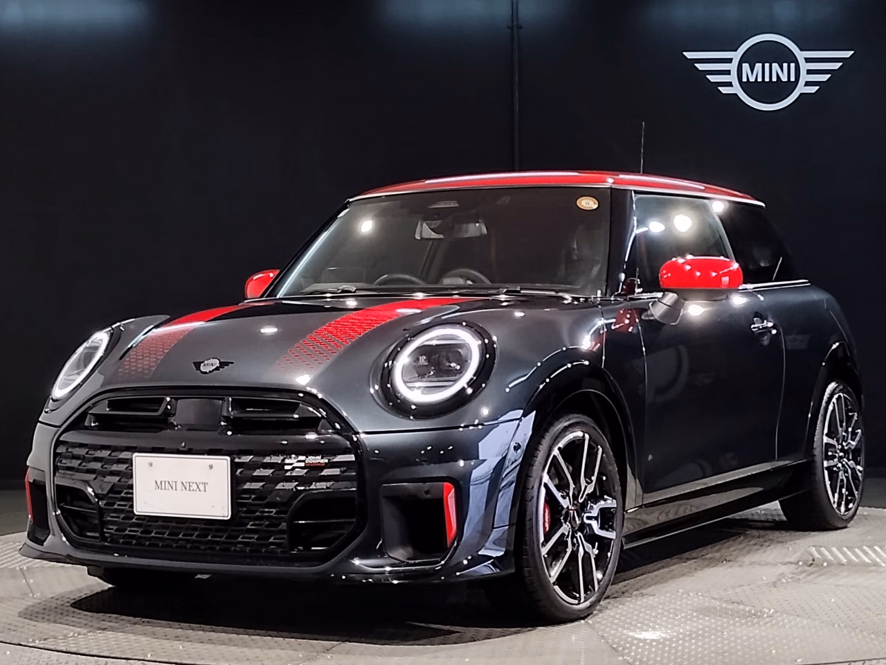 MINI HATCH