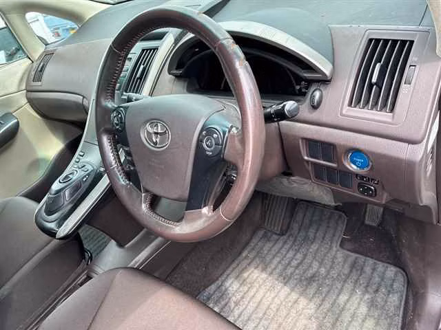 TOYOTA SAI