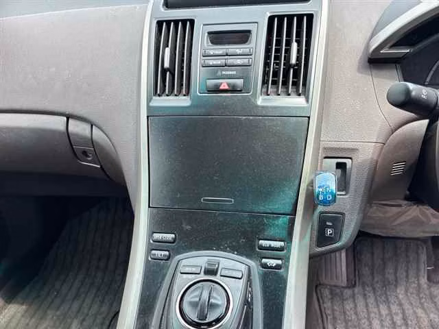 TOYOTA SAI