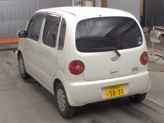 DAIHATSU MOVE LATTE