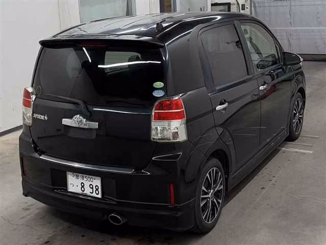 TOYOTA SPADE