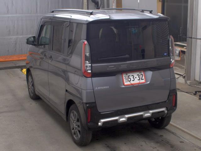 MITSUBISHI DELICA MINI