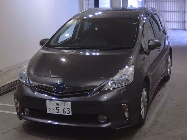 TOYOTA PRIUS ALPHA