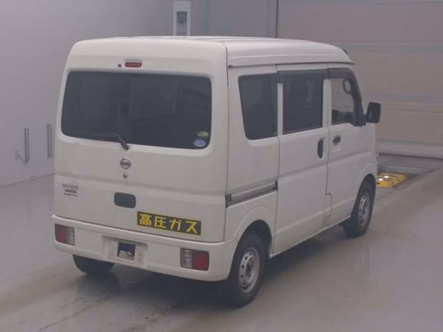 NISSAN NV100 CLIPPER