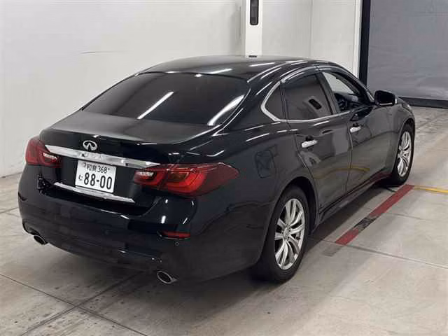 NISSAN FUGA