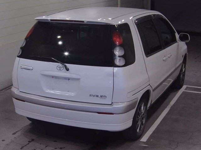 TOYOTA RAUM