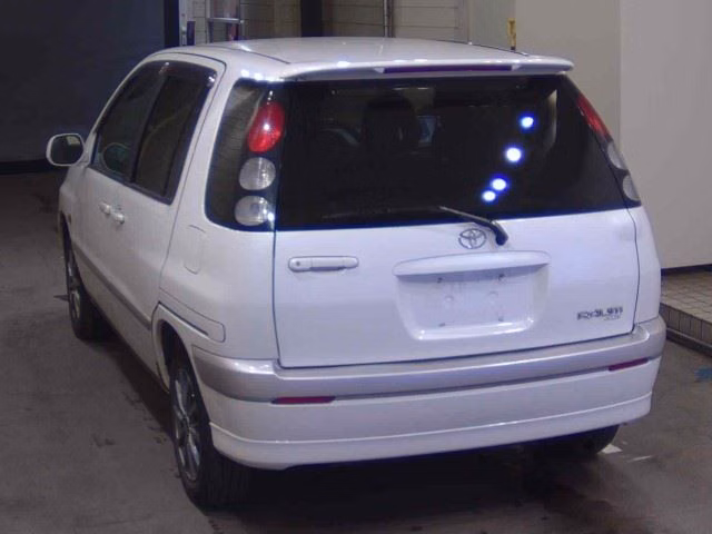 TOYOTA RAUM
