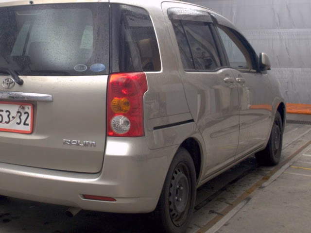 TOYOTA RAUM