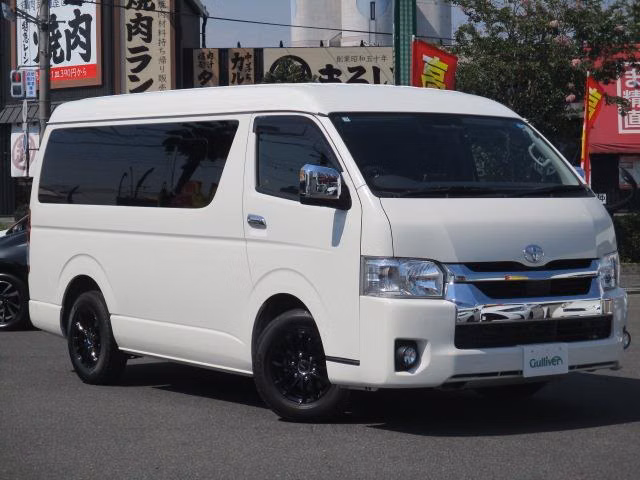 TOYOTA HIACE