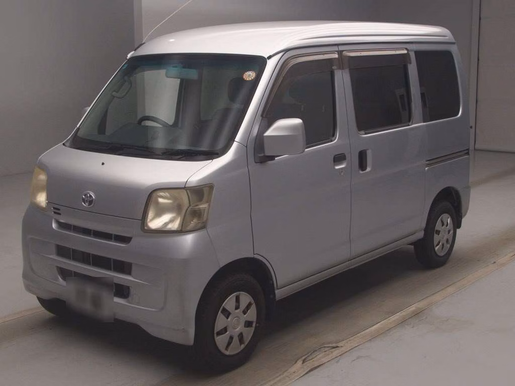 TOYOTA PIXIS VAN