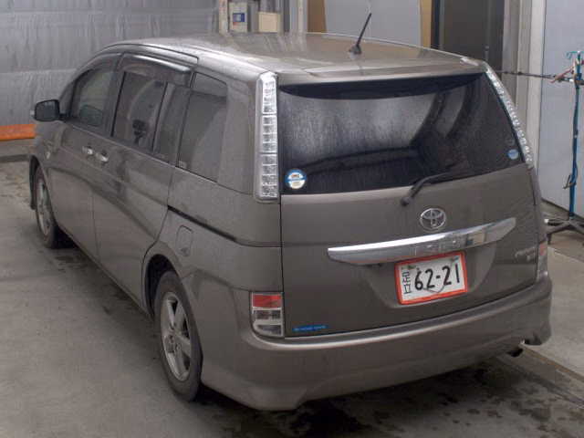 TOYOTA ISIS