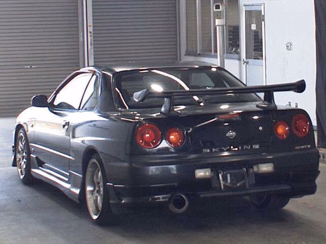 NISSAN SKYLINE