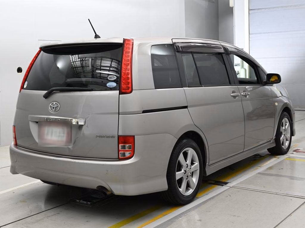 TOYOTA ISIS