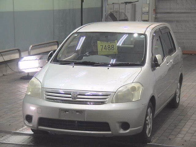 TOYOTA RAUM