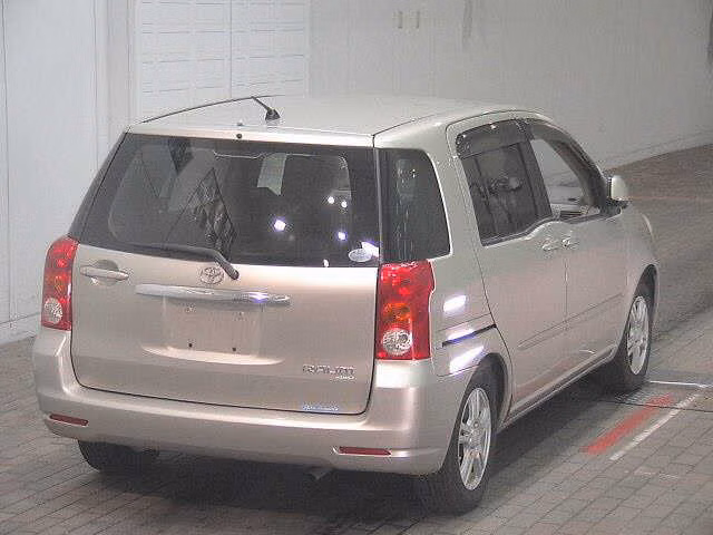 TOYOTA RAUM