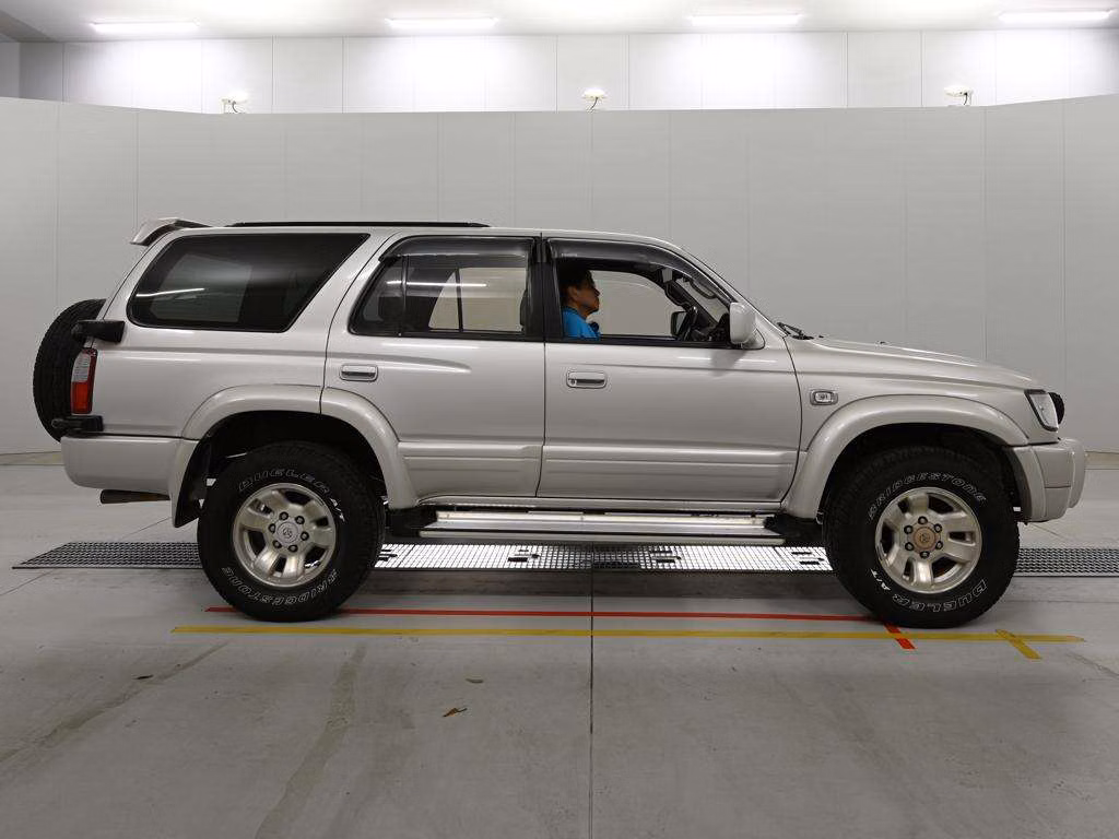 TOYOTA HILUX SURF