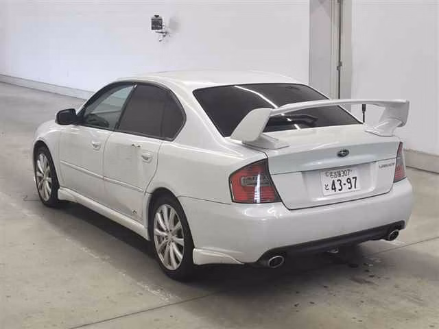 SUBARU LEGACY B4