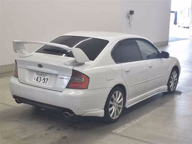 SUBARU LEGACY B4