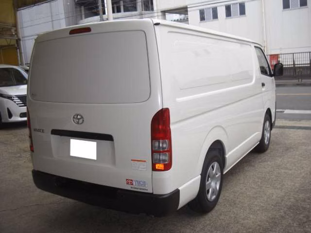 TOYOTA REGIUS ACE