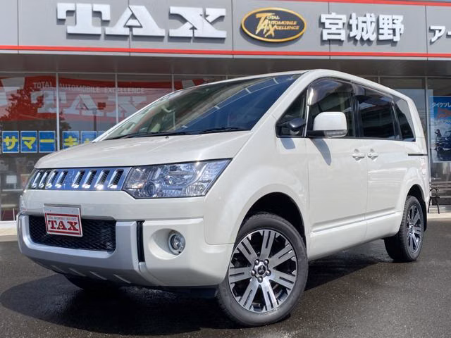 MITSUBISHI DELICA D:5