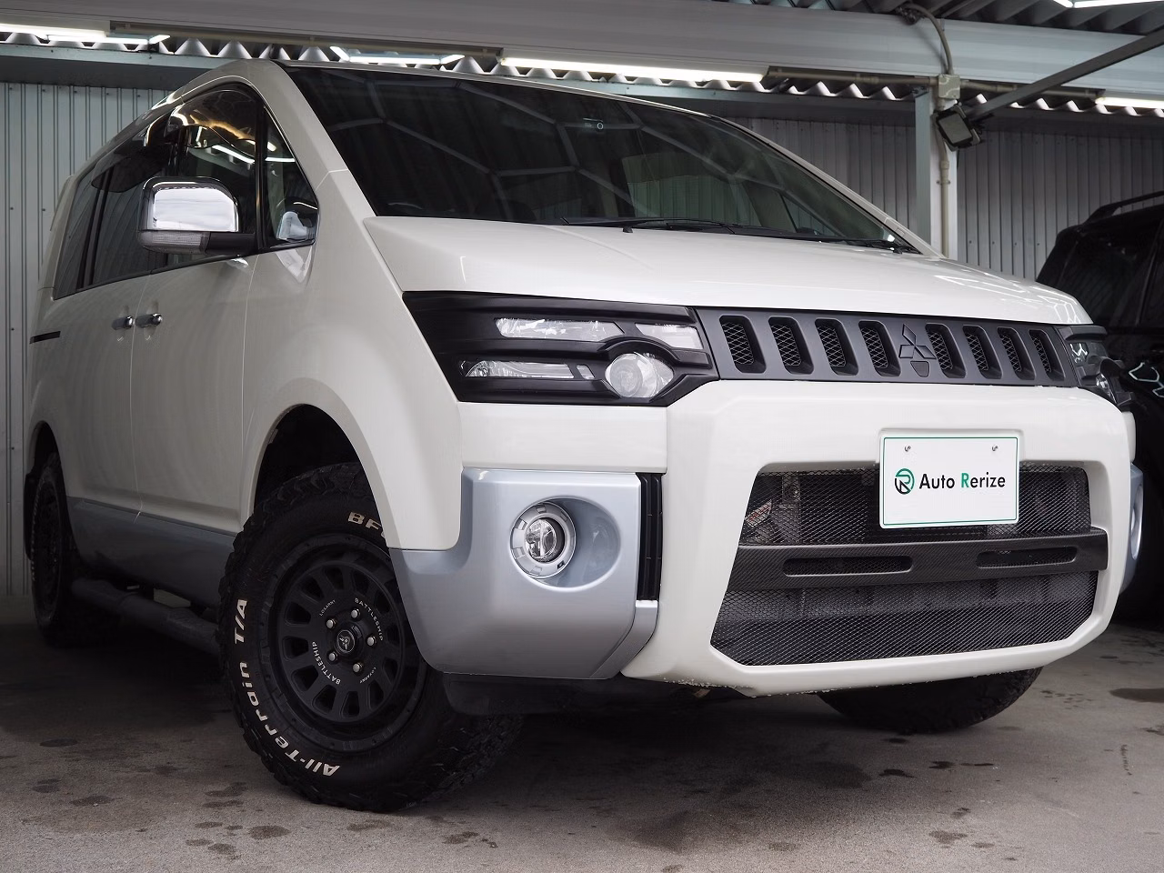 MITSUBISHI DELICA D:5