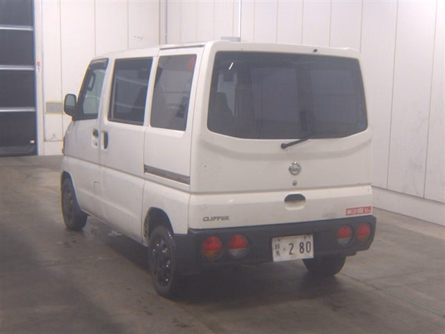 NISSAN CLIPPER