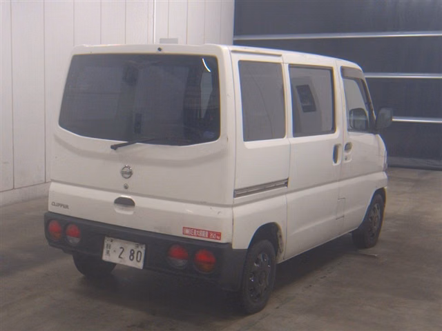 NISSAN CLIPPER