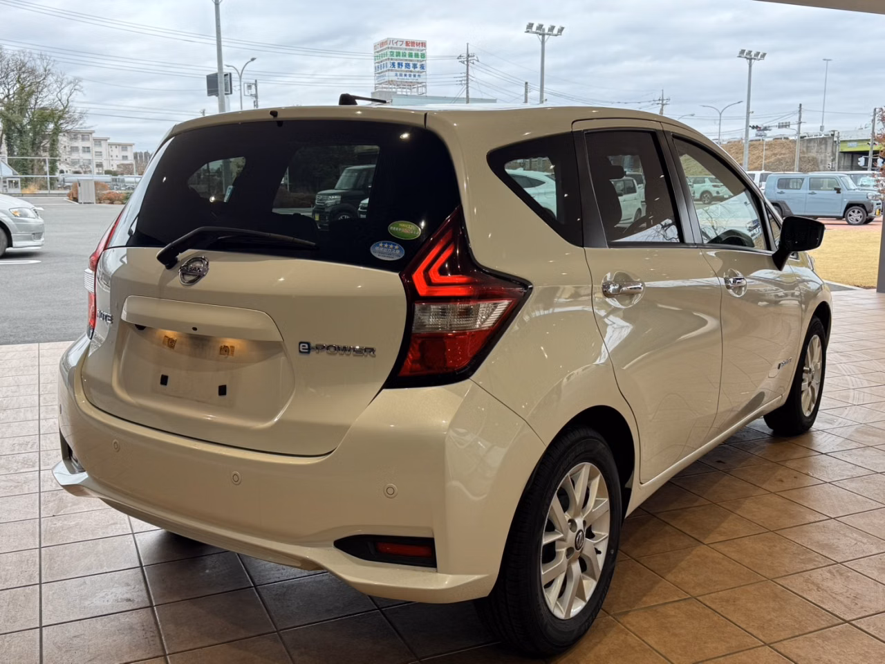 NISSAN NOTE
