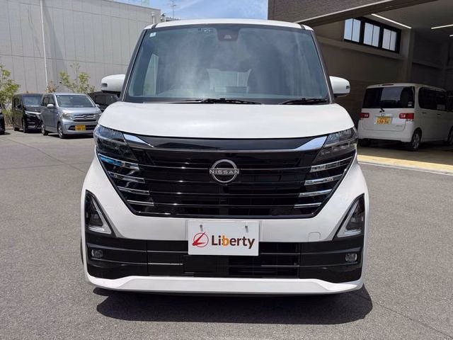 NISSAN ROOX