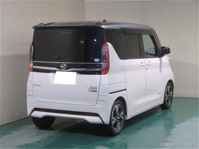 NISSAN ROOX