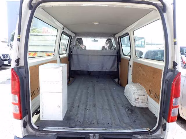 TOYOTA REGIUS ACE