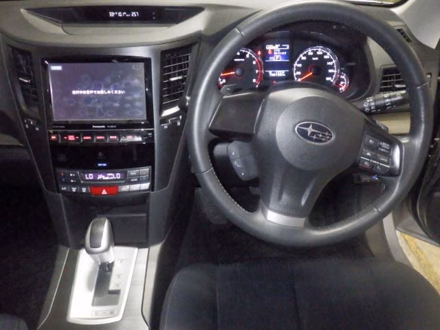 SUBARU LEGACY