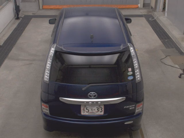 TOYOTA ISIS