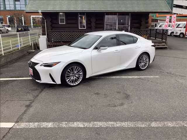 Lexus IS300h