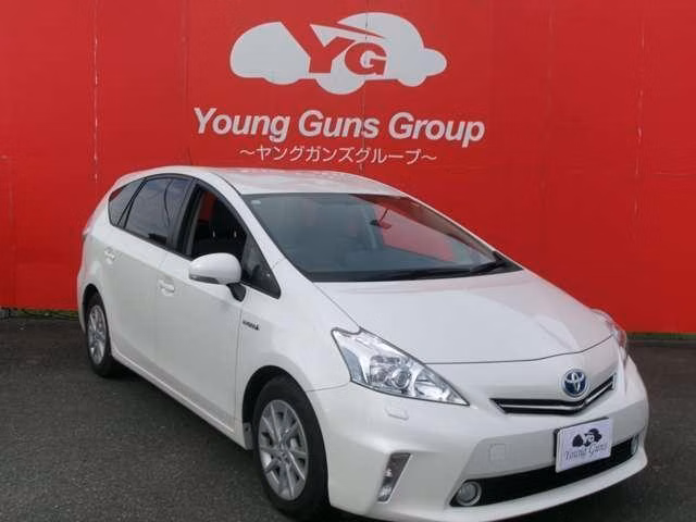 TOYOTA PRIUS ALPHA