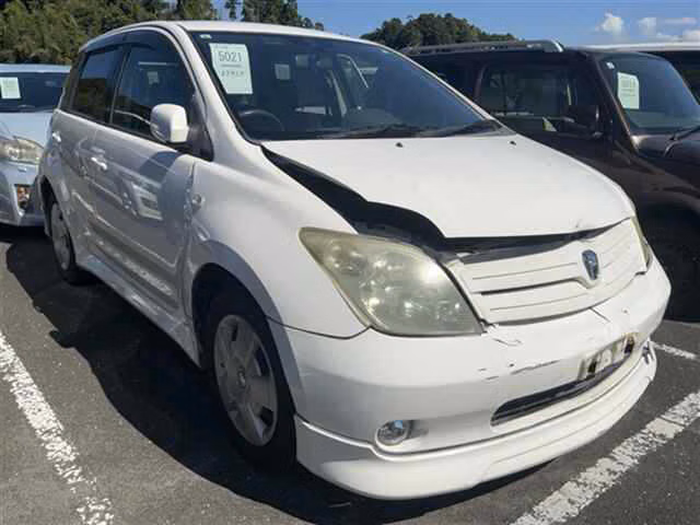 TOYOTA IST
