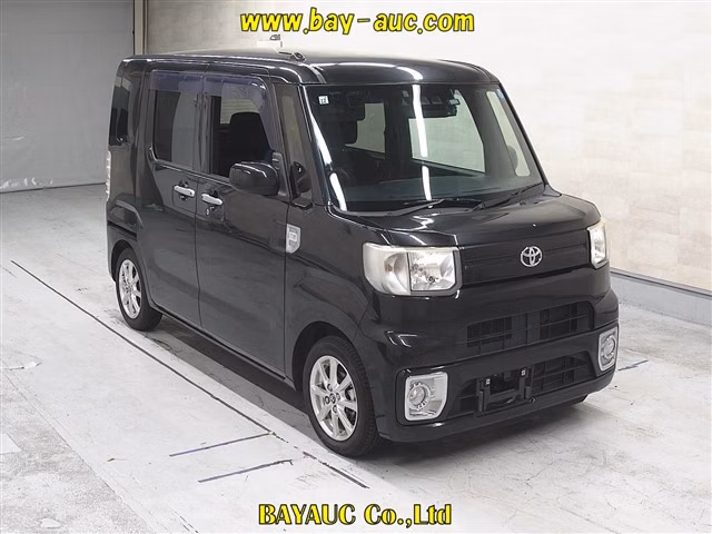 TOYOTA PIXIS MEGA