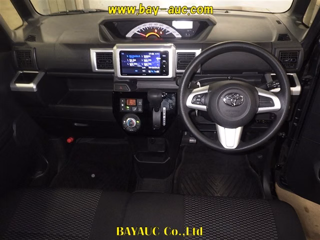TOYOTA PIXIS MEGA