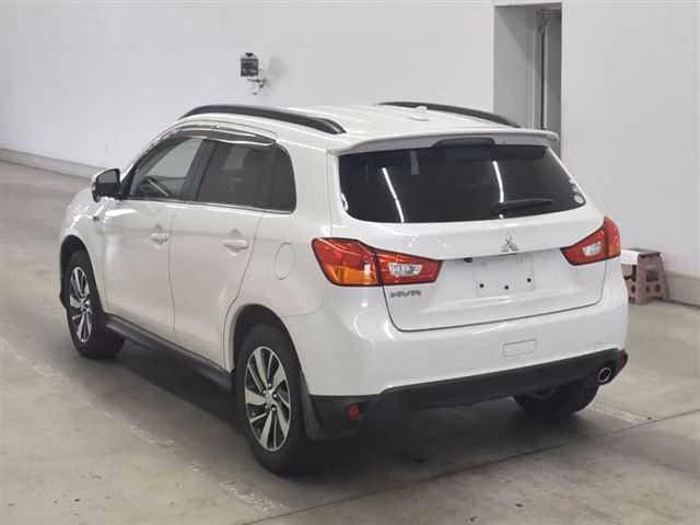 MITSUBISHI RVR