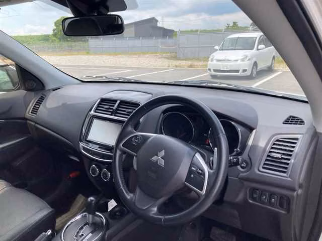 MITSUBISHI RVR