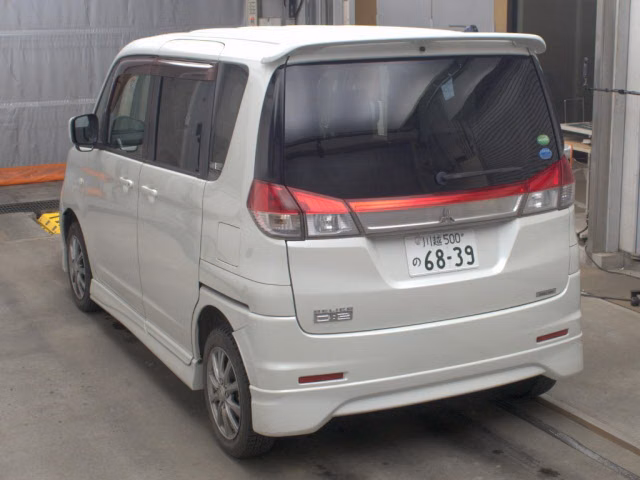 MITSUBISHI DELICA D:2
