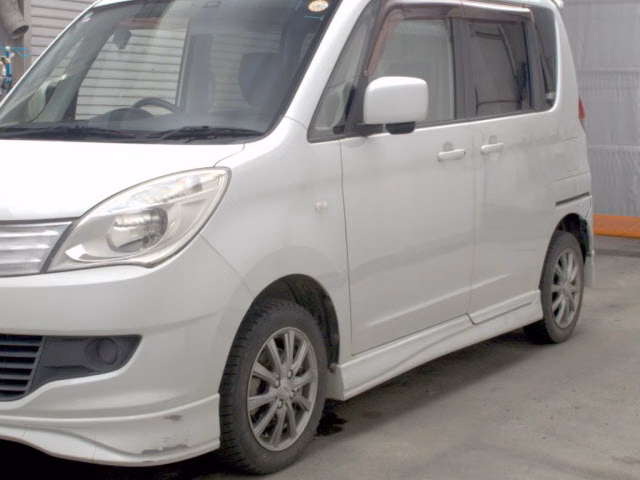 MITSUBISHI DELICA D:2