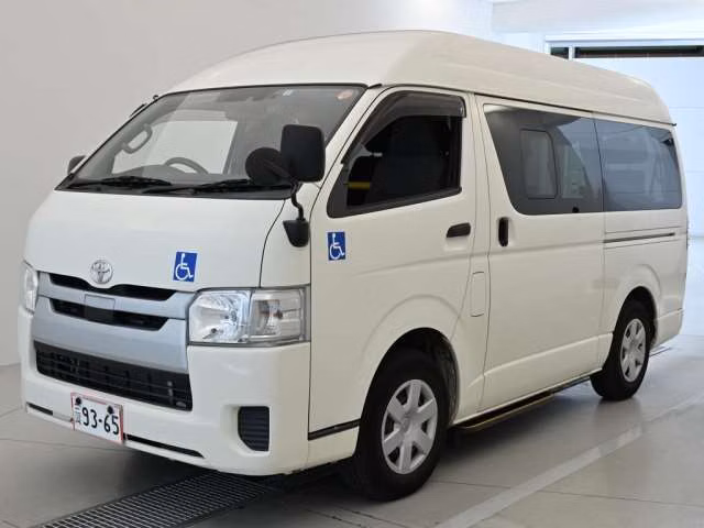 TOYOTA REGIUS ACE
